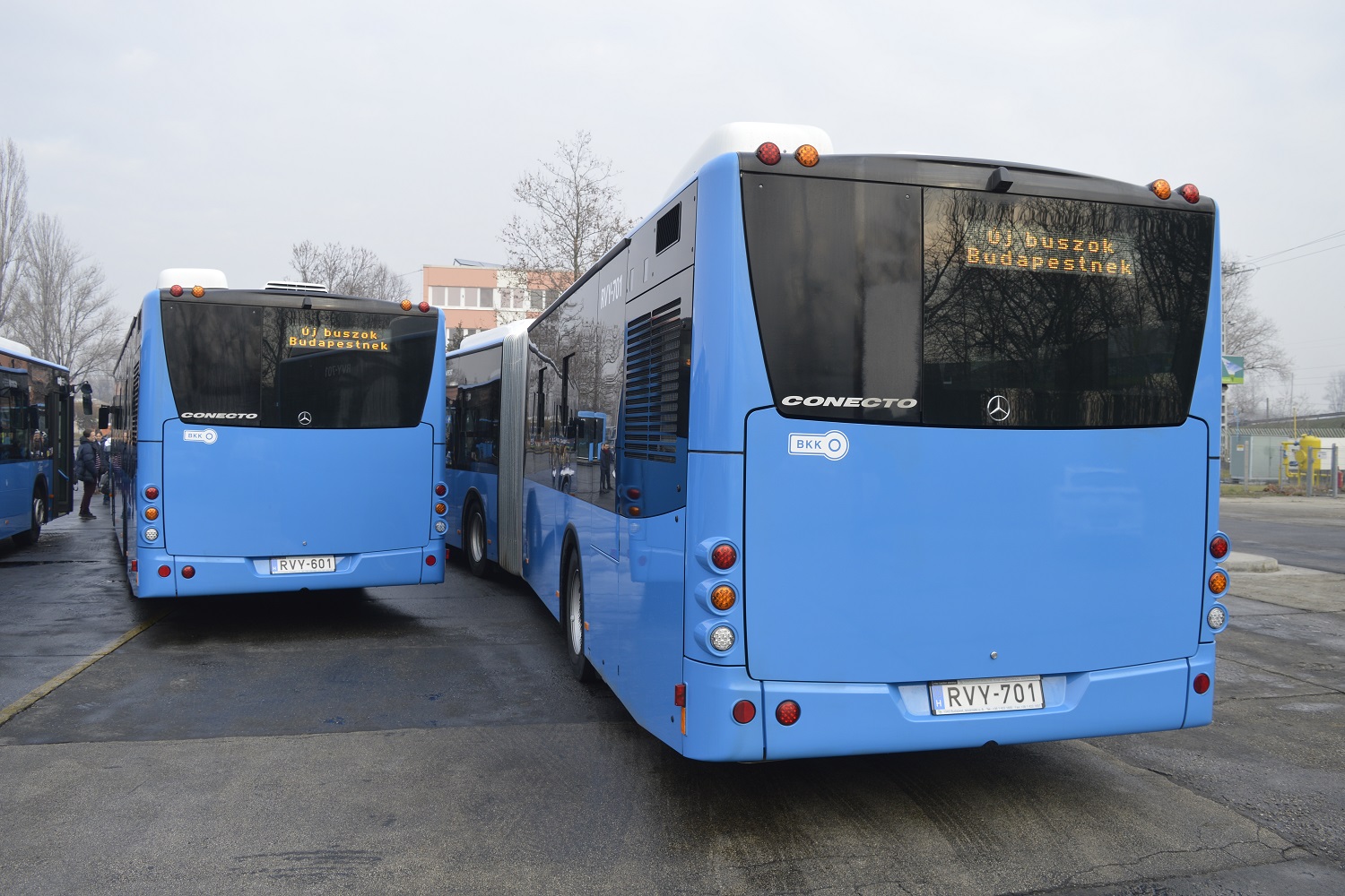 Ezek a buszok váltják az Ikarusokat Budapesten 12
