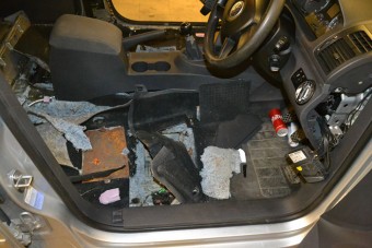 Rengeteg drogot találtak a határon szétkapott autóban