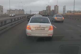 Gránátot dobált a többi autósra az idegbeteg sofőr