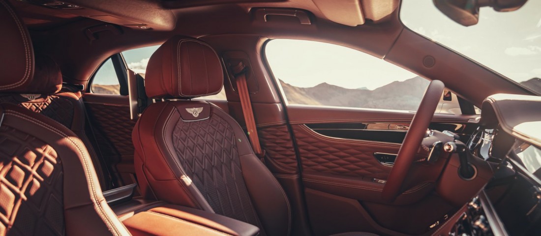 Három kilométer cérna kell egy Bentley-hez