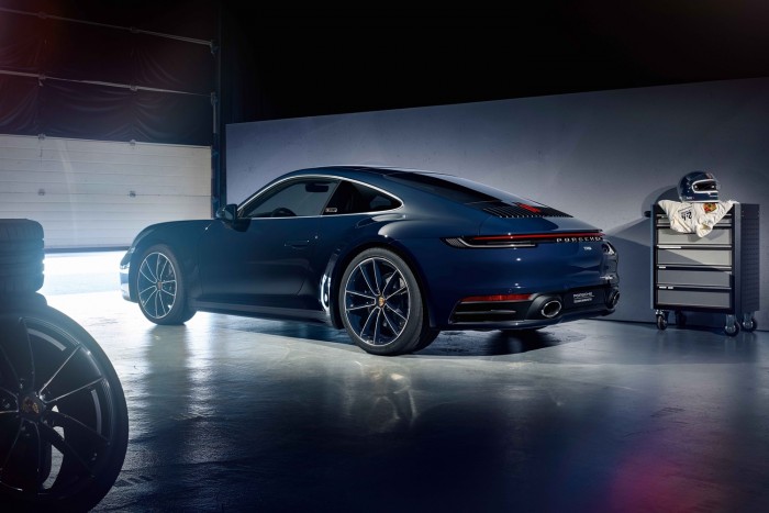 Elegáns 911-essel ünnepli Jacky Ickx szülinapját a Porsche 7