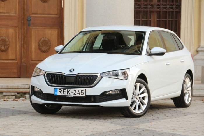 Teszt: Škoda Scala 1,0 TSI Ambition – Földközelben 86 Teszt: Škoda Scala 1,0 TSI Ambition – Földközelben 86