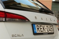 Teszt: Škoda Scala 1,0 TSI Ambition – Földközelben 54