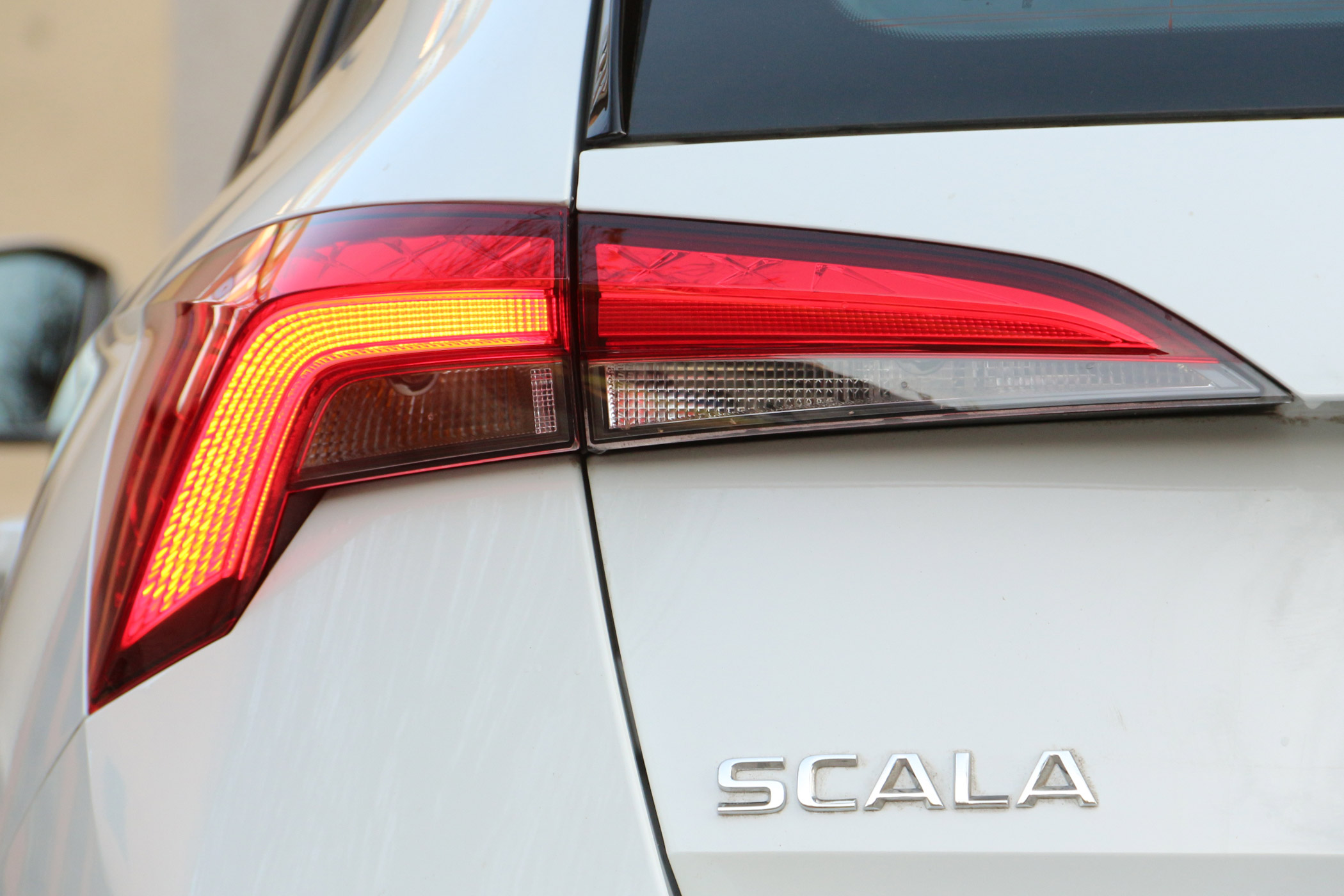 Teszt: Škoda Scala 1,0 TSI Ambition – Földközelben 14