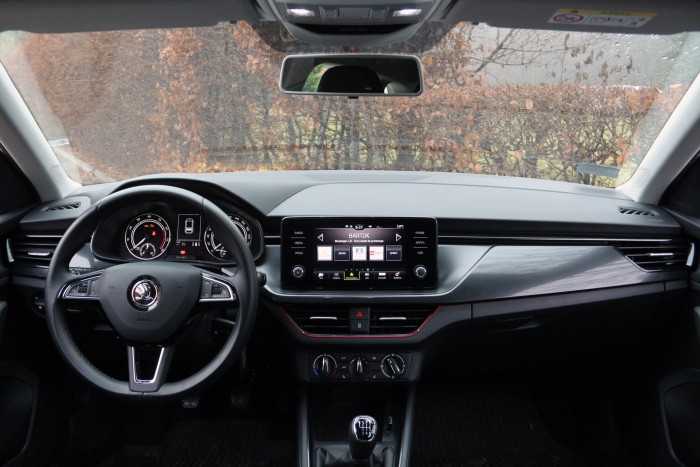 Teszt: Škoda Scala 1,0 TSI Ambition – Földközelben 82 Teszt: Škoda Scala 1,0 TSI Ambition – Földközelben 82