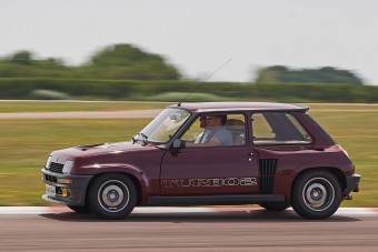 IV-es Golftól az 1,2 milliárd forintos jachtig. Ezeket IS vezettük 2019-ben