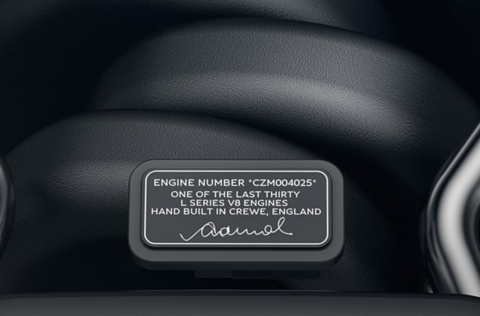 Stílusosan búcsúzik a legnagyobb Bentley 7 | Vezess Stílusosan búcsúzik a legnagyobb Bentley 7