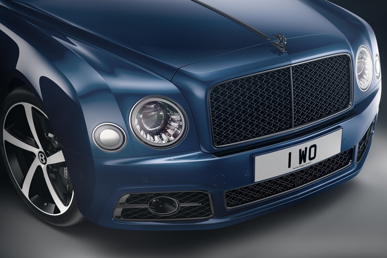 Stílusosan búcsúzik a legnagyobb Bentley 14