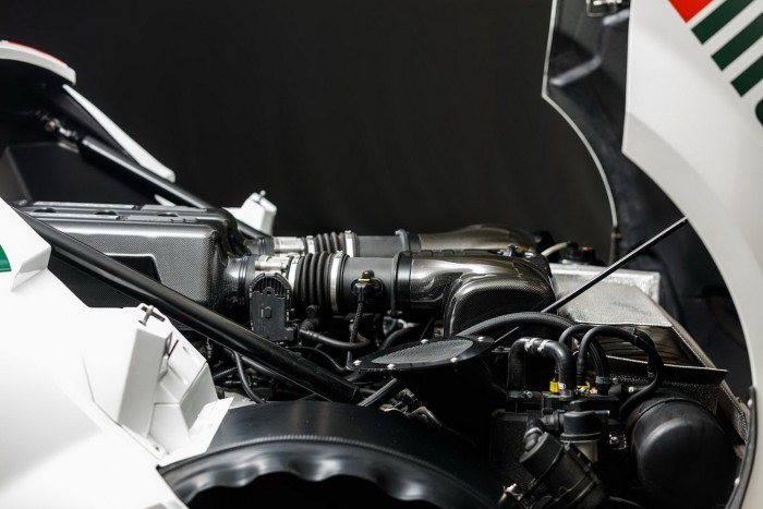 170 millióért faragják Stratosszá a Ferrarit 6