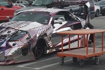 Ez a Nissan igazi vizuális környezetszennyezés