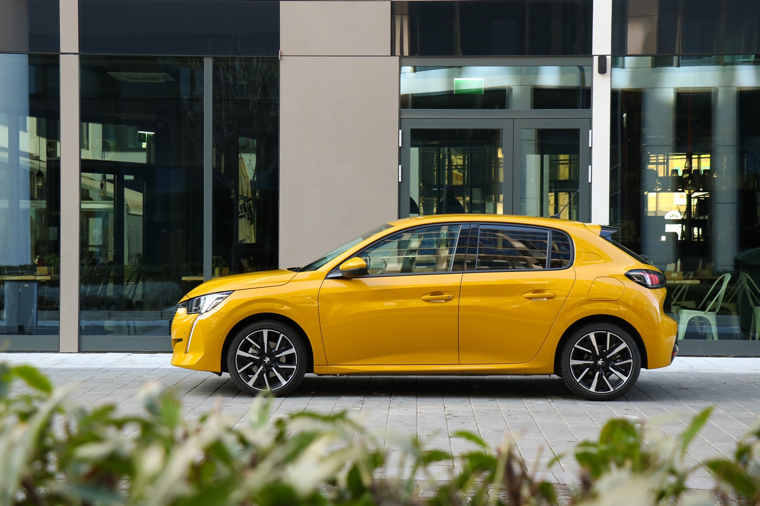 Teszt: Peugeot 208, sárgában – A hét műtárgya 3