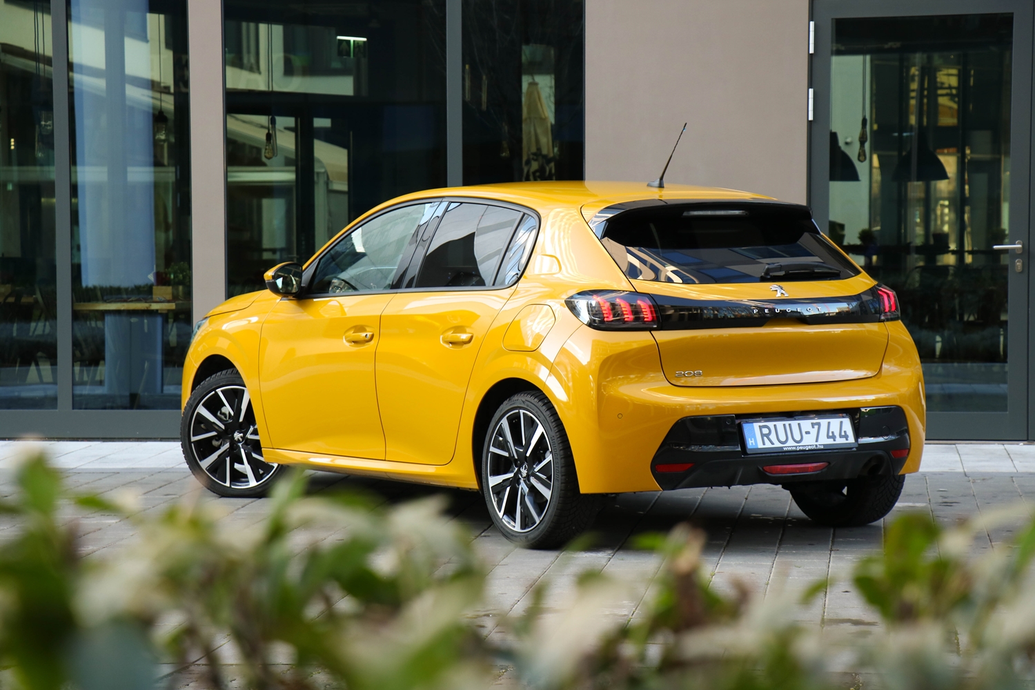 Teszt: Peugeot 208, sárgában – A hét műtárgya 12
