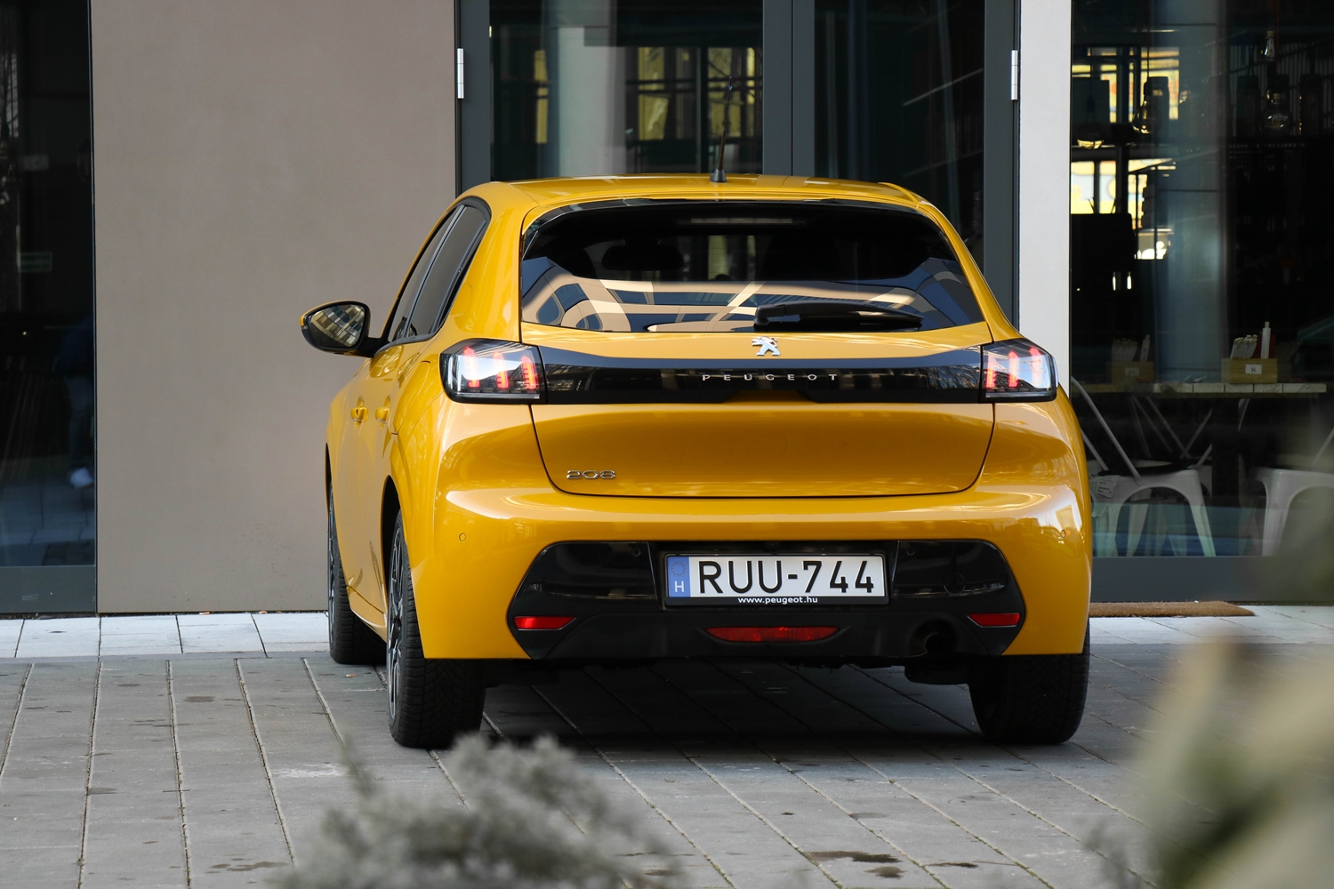 Teszt: Peugeot 208, sárgában – A hét műtárgya 14