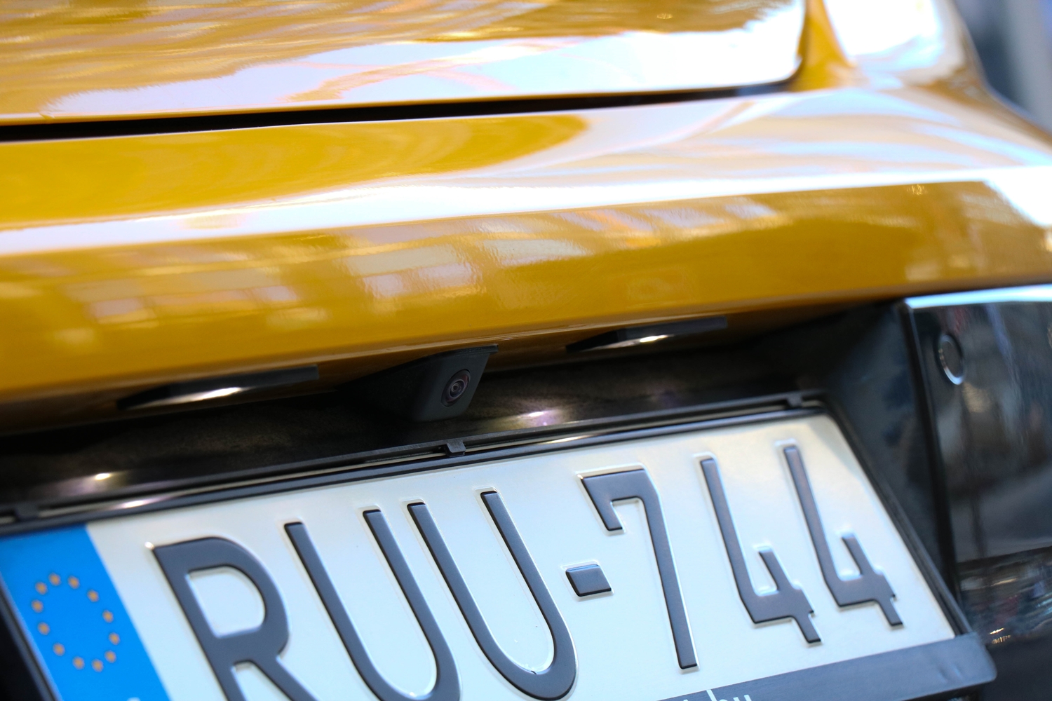 Teszt: Peugeot 208, sárgában – A hét műtárgya 23