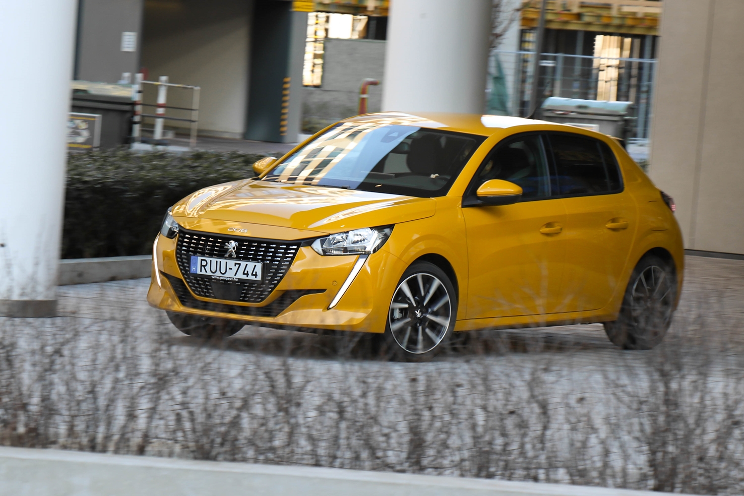 Teszt: Peugeot 208, sárgában – A hét műtárgya 8