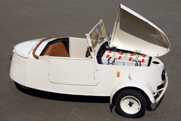 Villanyautót szült a franciáknak a háború