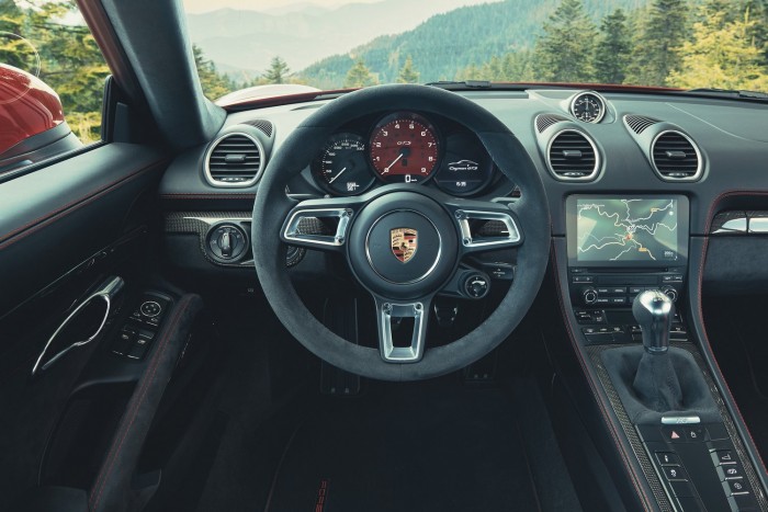 Új belépő csúcsmodell a Porschénál 6