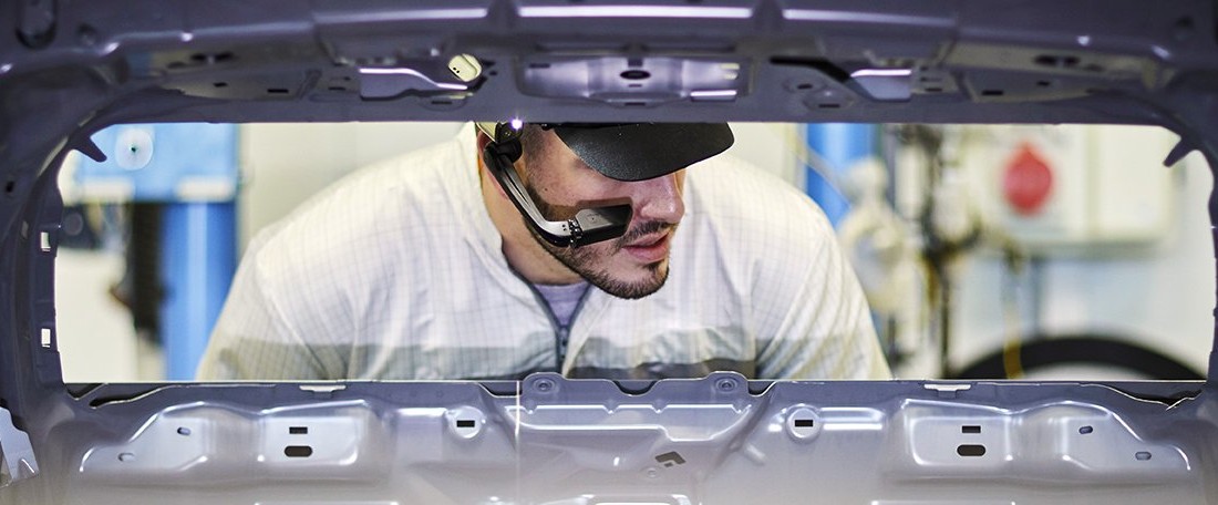 Star Wars-kellékkel gyárt autót a Peugeot