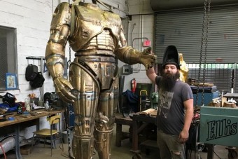 Robotzsaru-szobrot kap Detroit