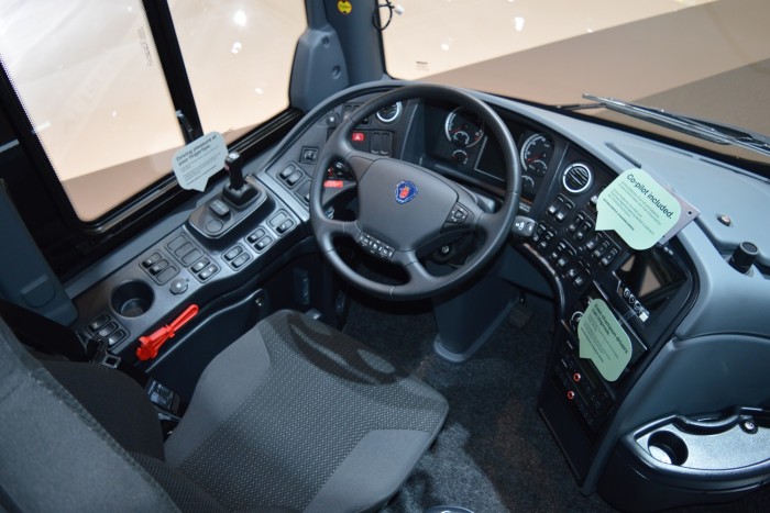 Ennek a busznak a csomagterében gáztartályok vannak 1 | Vezess Ennek a busznak a csomagterében gáztartályok vannak 1