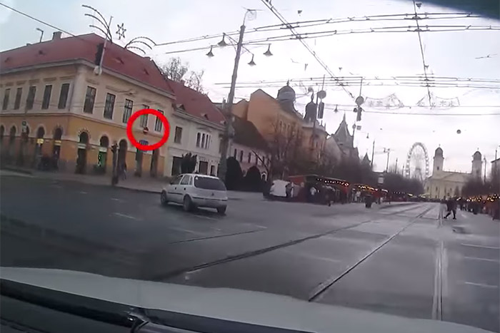 Újabb tahókat tanított móresre a magyar rendőrség, ezeket a videókat nem lehet megunni