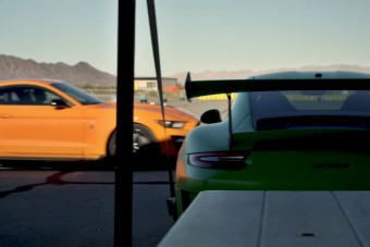 Képes megverni az amerikai izomautó az európai sportautót?