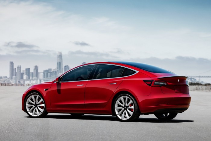 Állami támogatással vehetsz Teslát itthon 6