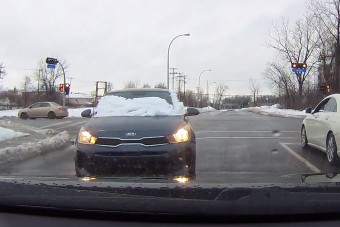 Látványos példa mutatja, miért ne induljunk el hóval borított szélvédővel