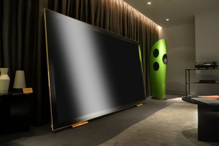 Jachtokra tervezték az aranyozott vízálló tévét