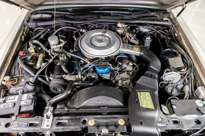 40 évesen még új ez a Lincoln Continental luxuslimuzin 7