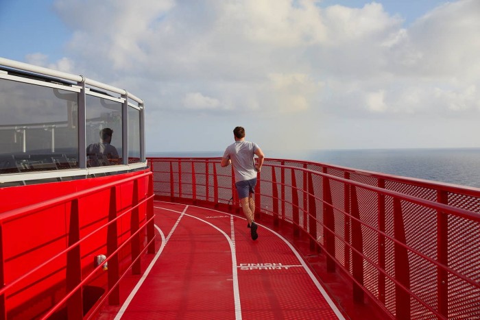 Csak felnőttek utazhatnak majd a világ egyik leggazdagabb emberének luxus óceánjáróján 1