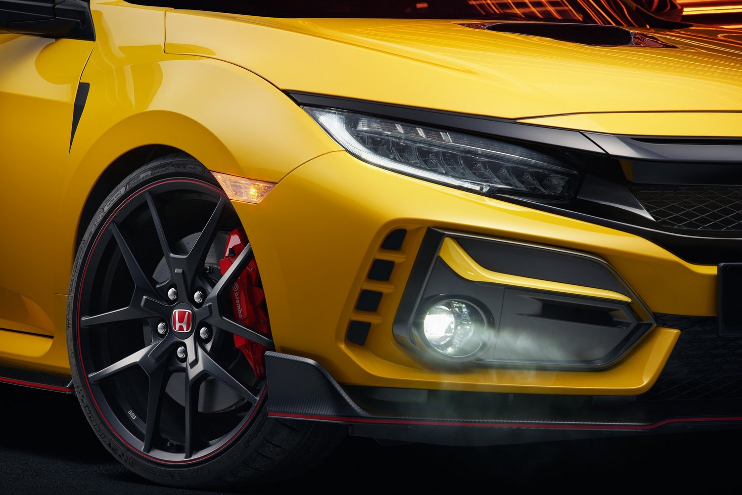 Még keményebb, még finomabb a Honda családi sportautója 8 Még keményebb, még finomabb a Honda családi sportautója 8