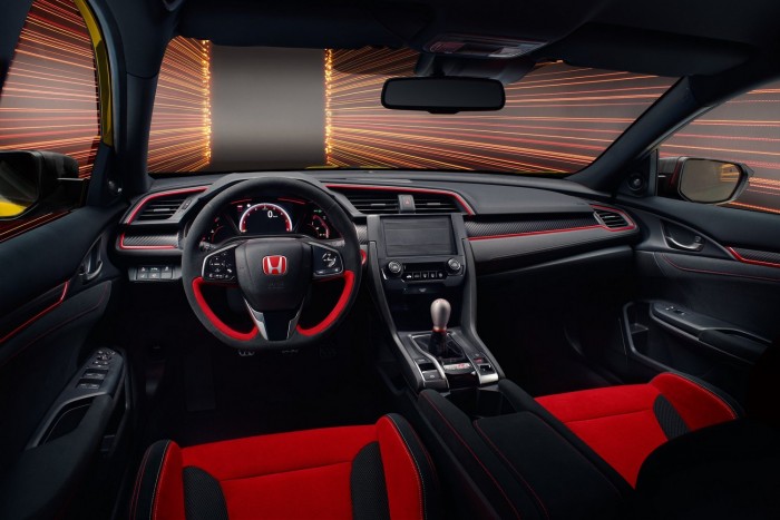 Még keményebb, még finomabb a Honda családi sportautója 23 Még keményebb, még finomabb a Honda családi sportautója 23
