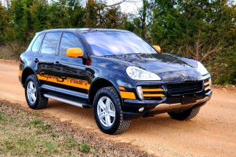 A Porsche Cayenne, amivel a tereprali sem akadály