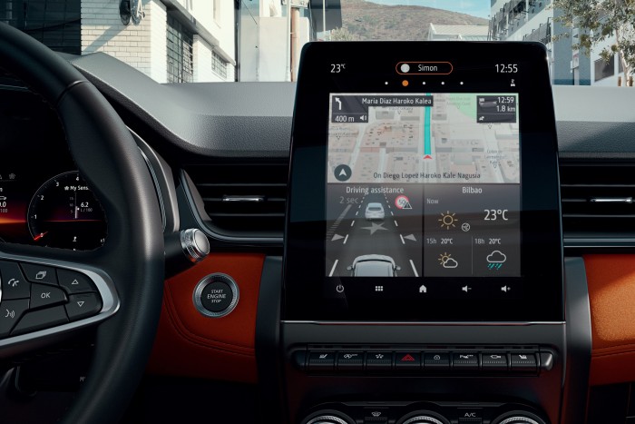 Nagyobb, tágasabb, okosabb lett a Renault Captur 13