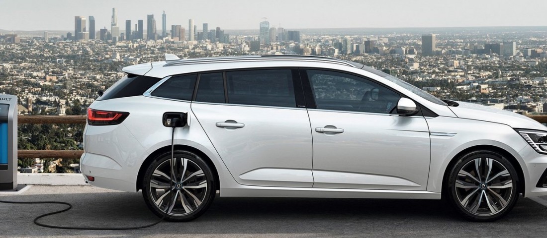 Jön a plug-in hibrid Renault Mégane