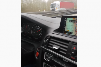 Így lehet egy mozdulattal tönkretenni egy BMW M2-est