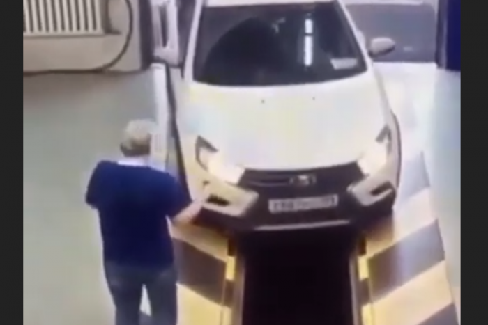 Csak a műhelybe akart beállni, fájdalmas töréskár lett a vége