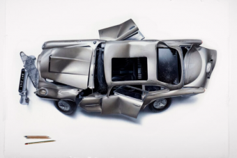 Legendás filmes autókból álmodott roncsot egy olasz művész