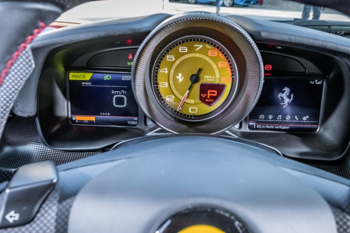 Ferrari F8 Tributo: ördög és pokol 4 Ferrari F8 Tributo: ördög és pokol 4