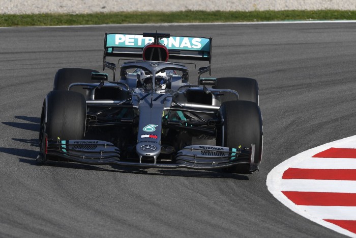 F1: Videón a Mercedes idei trükkje, padlón a riválisok