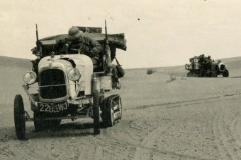 Villanyautóval kelnek át a Szaharán