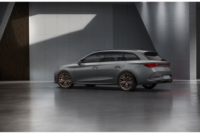 Nagy hévvel érkezik az új CUPRA Leon 7 Nagy hévvel érkezik az új CUPRA Leon 7