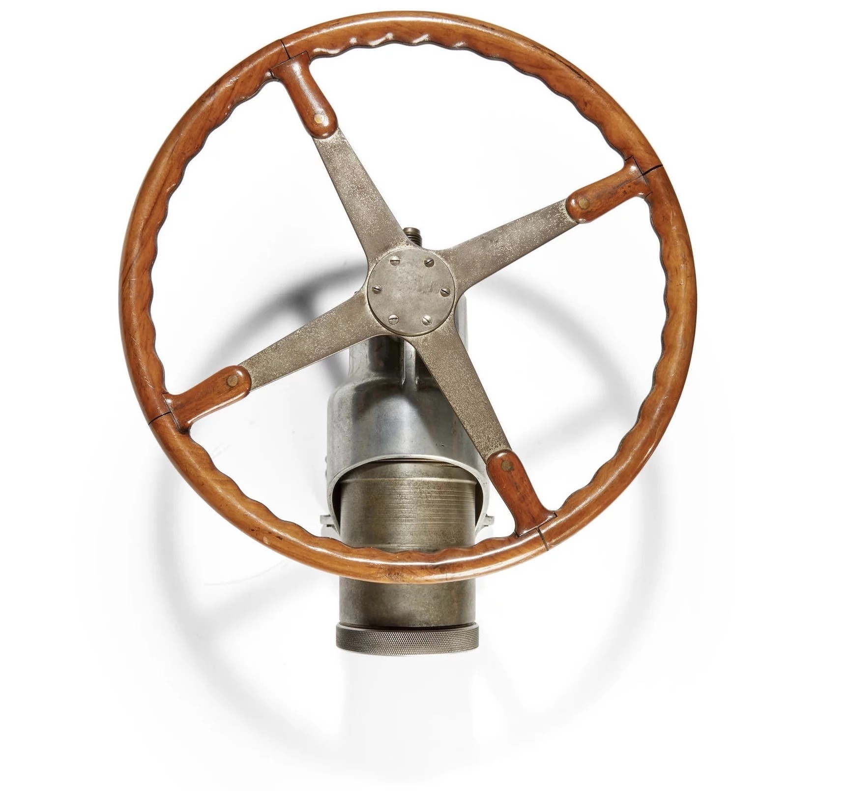 Jóllakott az alapító, amikor elkészült ez a Bugatti 1