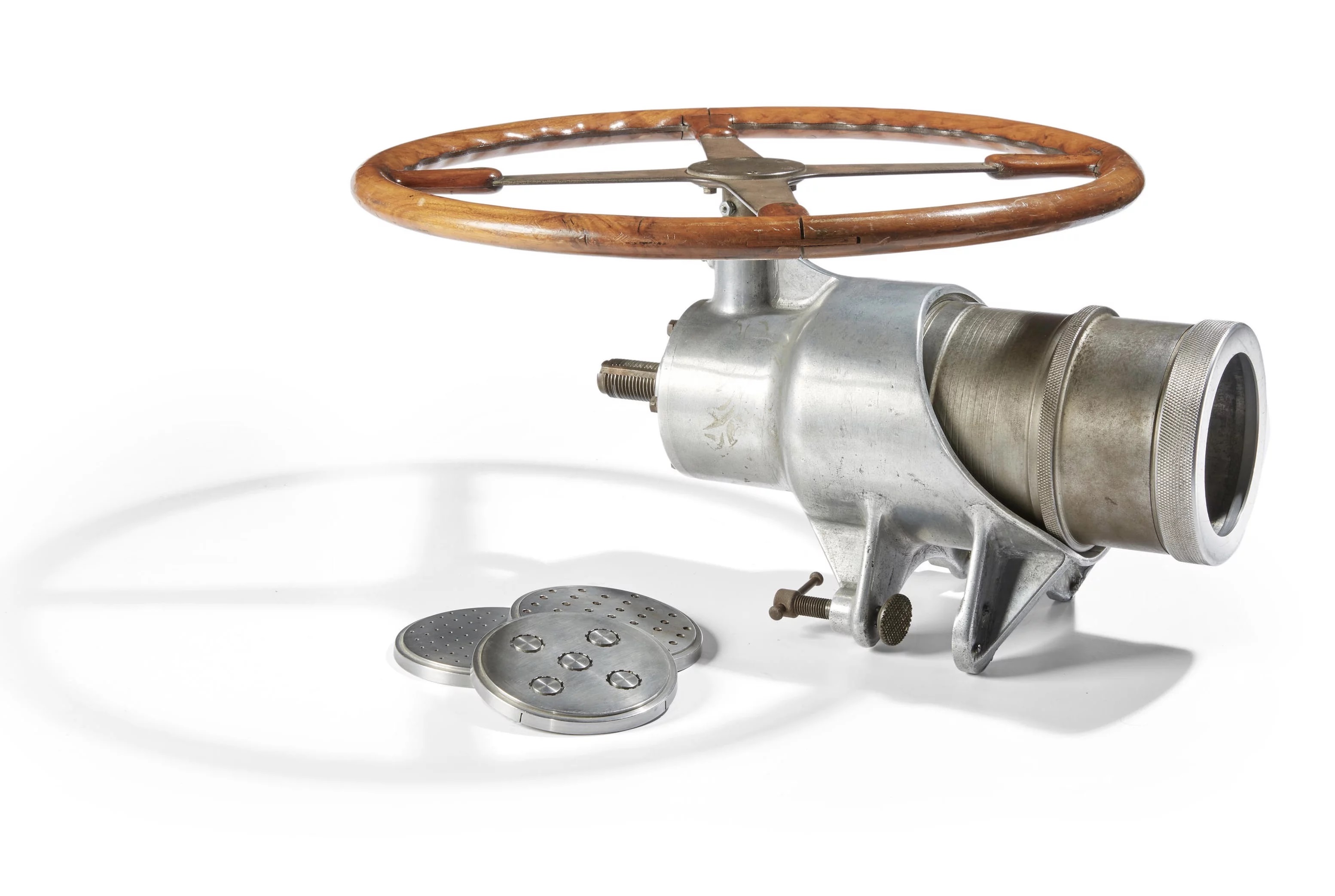 Jóllakott az alapító, amikor elkészült ez a Bugatti 2