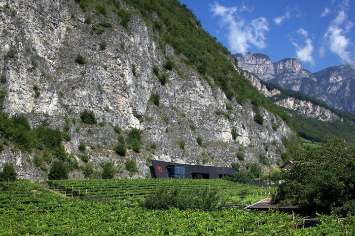 Nem, ez nem egy főgonosz titkos búvóhelye