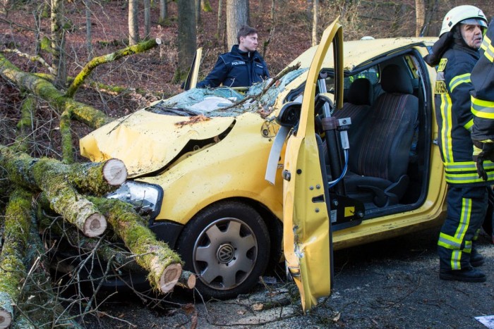 Már halálos áldozata is van a mai szuperviharnak