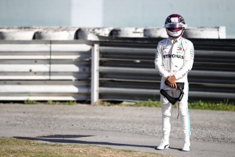 F1: Gondok a Mercedesnél, rejtély a Ferrari