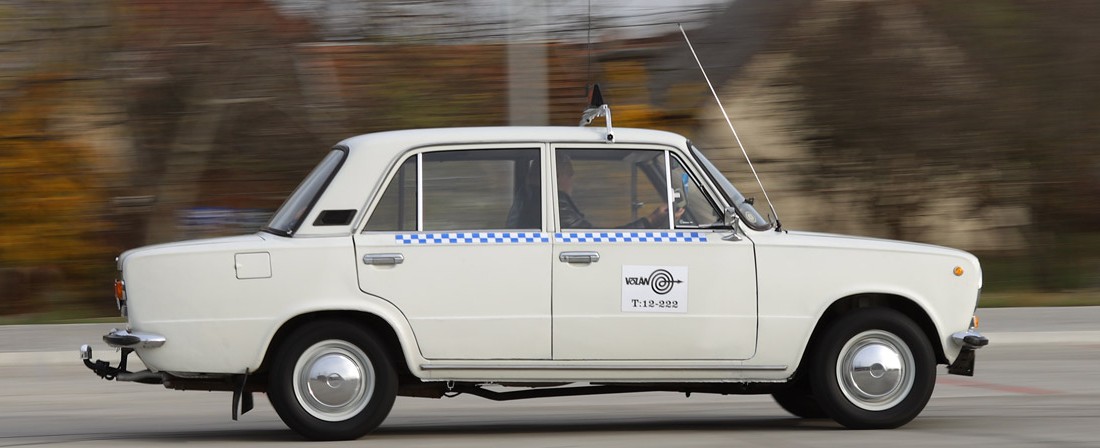 Ez a magyar Lada-taxi leárnyékol minden Mercedest