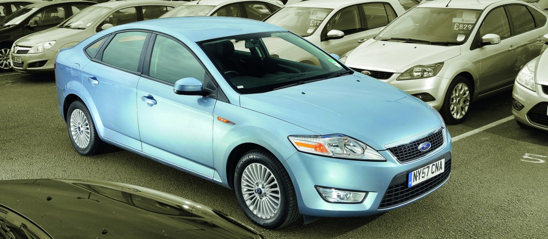 Használt autó: átverés Budapesten, törött autóval